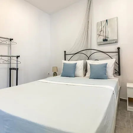The White Cycladic Studio Apartment Limenas Chersonisou